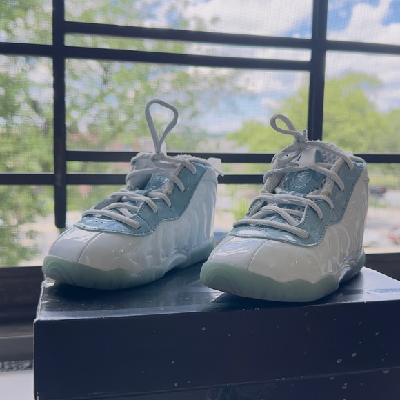 used, practically new - Picture 2 of 4